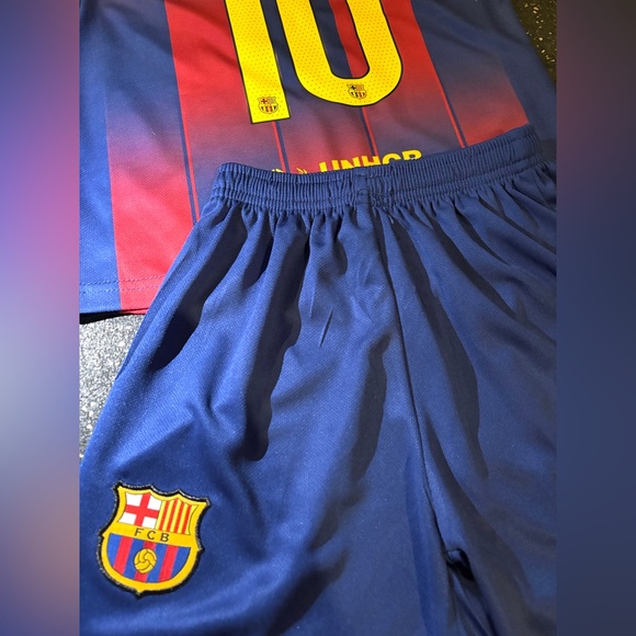 Lionel Messi 10 Barcelona Soccer Jersey Set 2 Piece Set - Boys Uniform Kits - Picture 3 of 4
